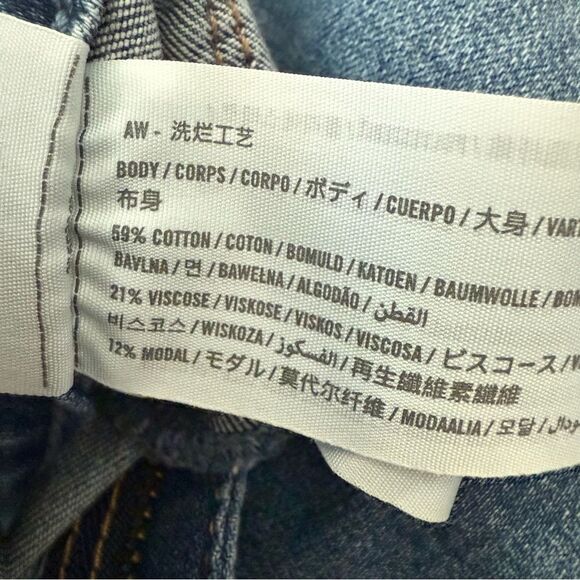 Hollister High-Rise Crop Jeans Women’s Size 27 L26 Blue Distressed Denim NWT - Picture 8 of 10